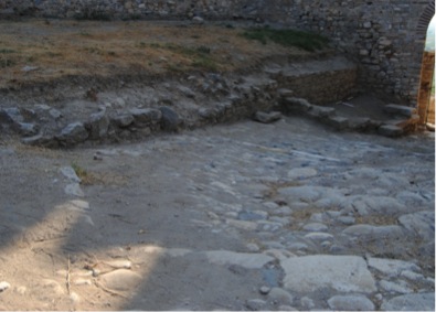 Batı Giriş, İç Kısım Güney Bölüm (Kazı Sonrası) Batı Giriş, İç Kısım Güney Bölüm (Kazı Sonrası)
