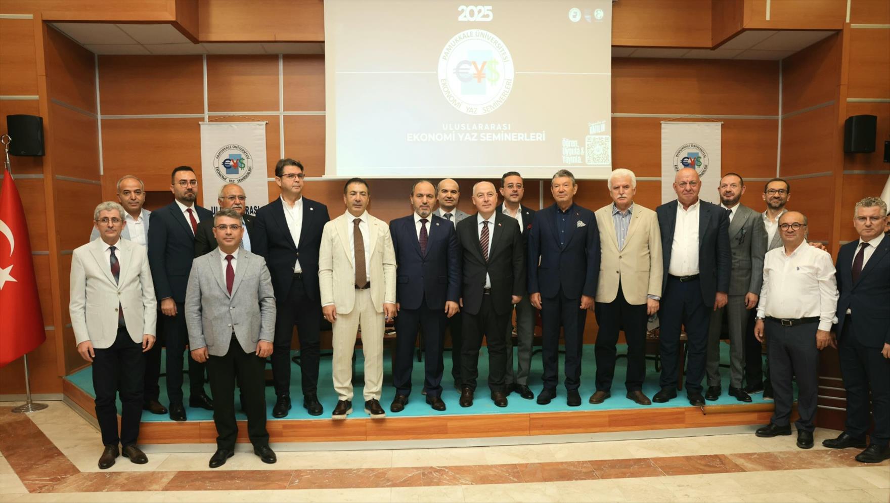 denizlis-economy-discussed-at-international-summer-seminars-in-economics