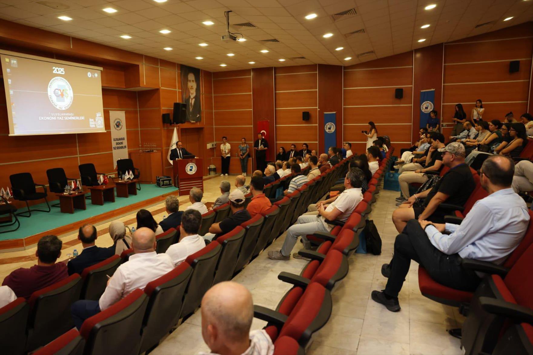 uluslararasi-ekonomi-yaz-seminerleri-acilis-paneli-rektor-gungor’un-katilimi-ile-gerceklestirildi