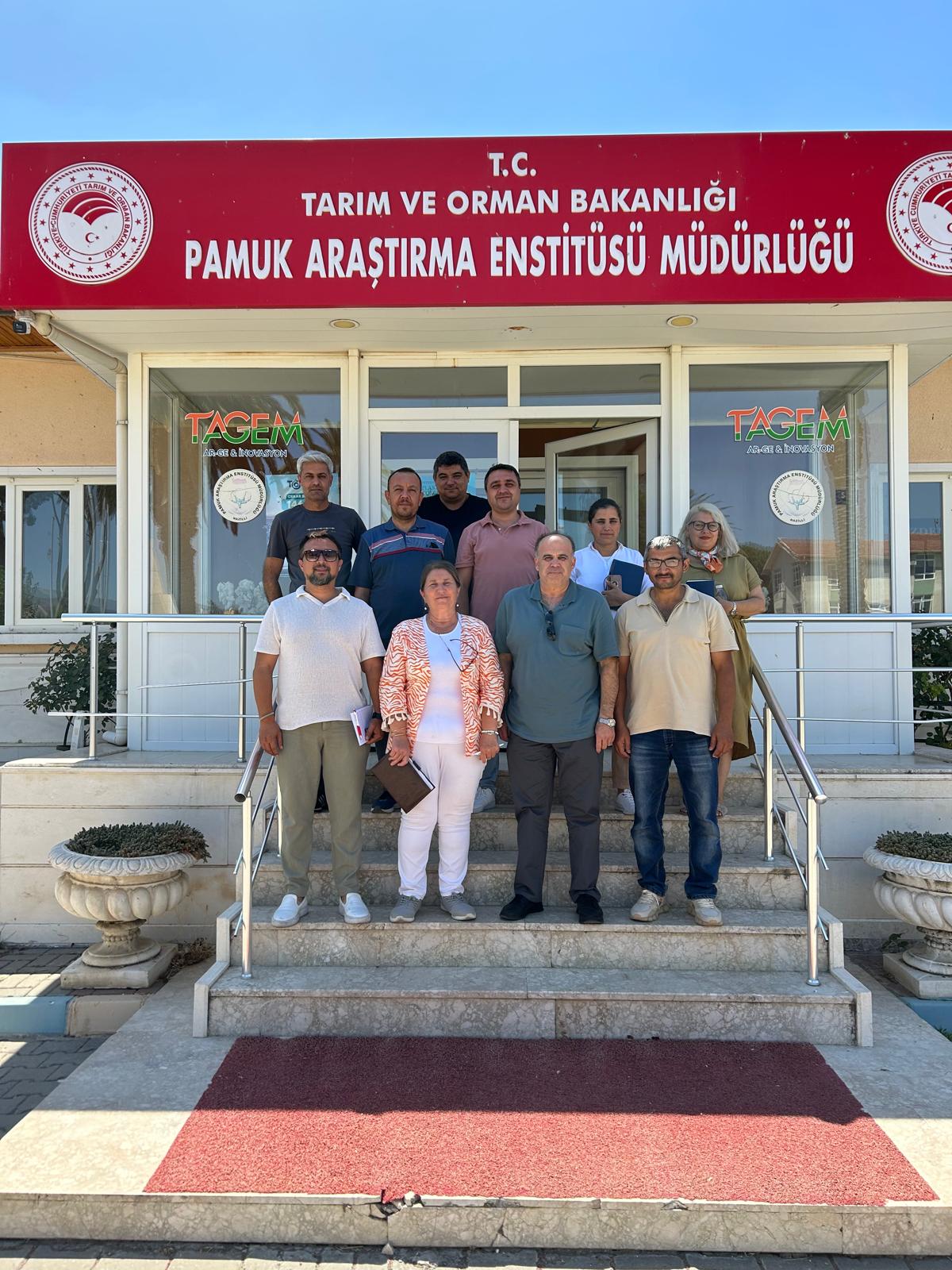 prof-dr-oktay-erdogan-nazilli-pamuk-arastirma-enstitusunde-makale-yazimi-konusunda-egitim-verdi