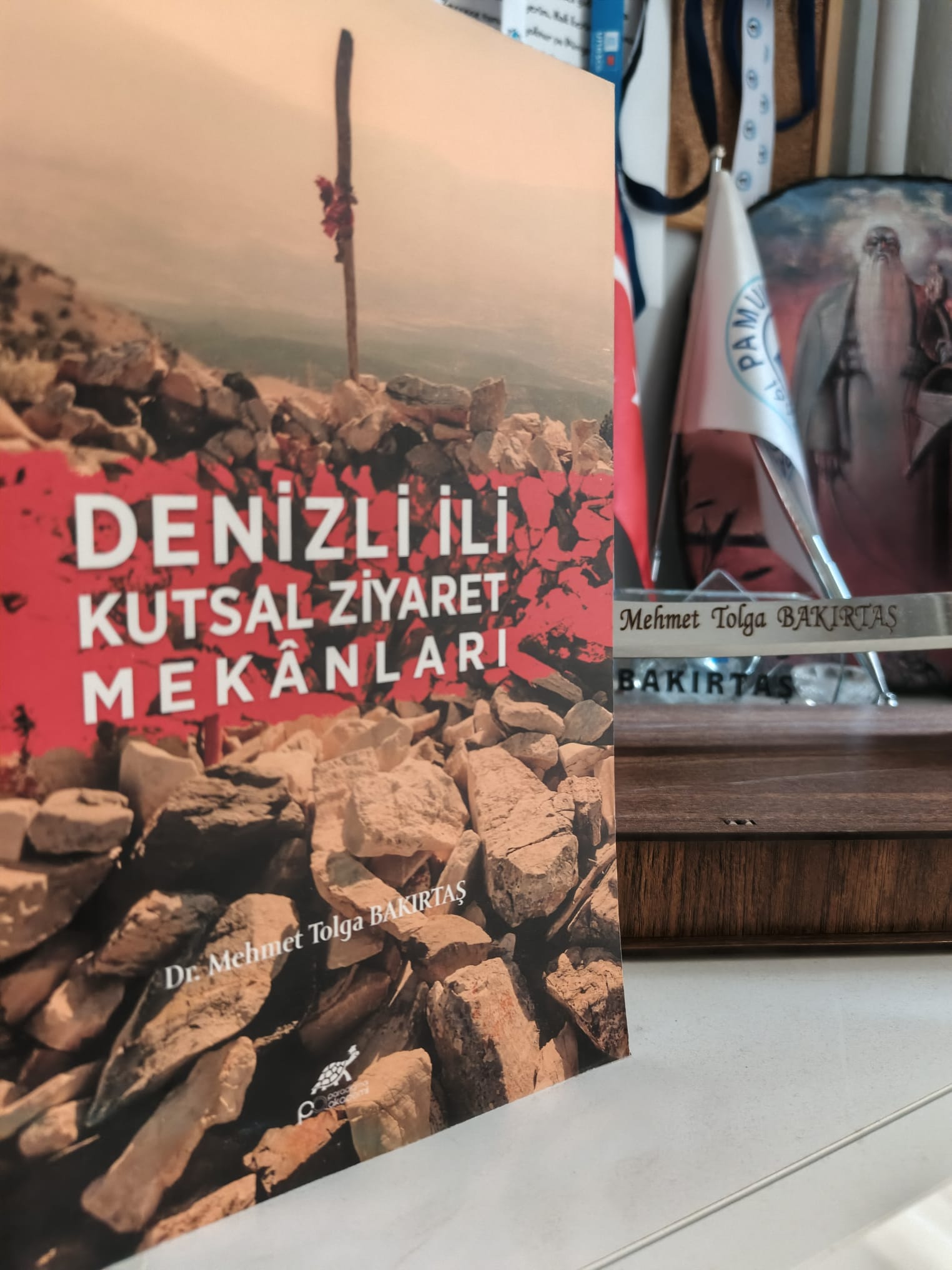 ogretim-elemanimizin-kitabi-yayinlandi