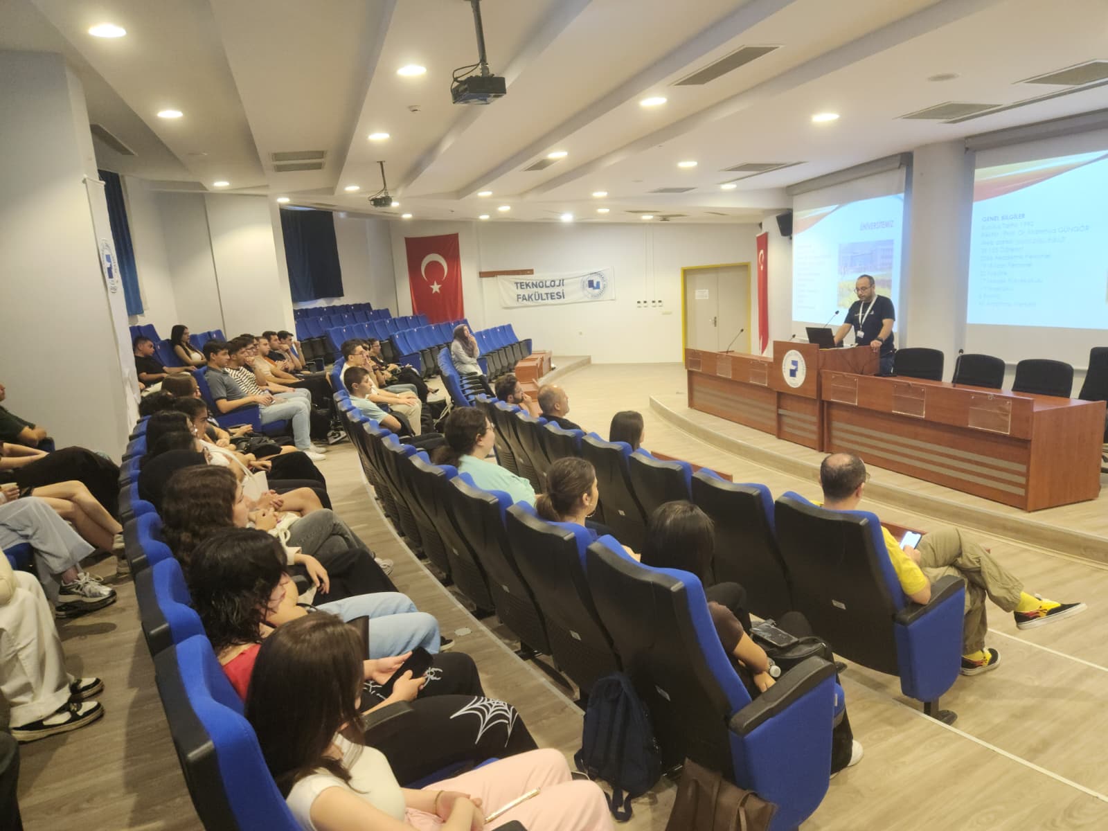 bolumumuze-yeni-kayit-yaptiran-ogrencilerimiz-icin-oryantasyon-programi-gerceklestirildi-6