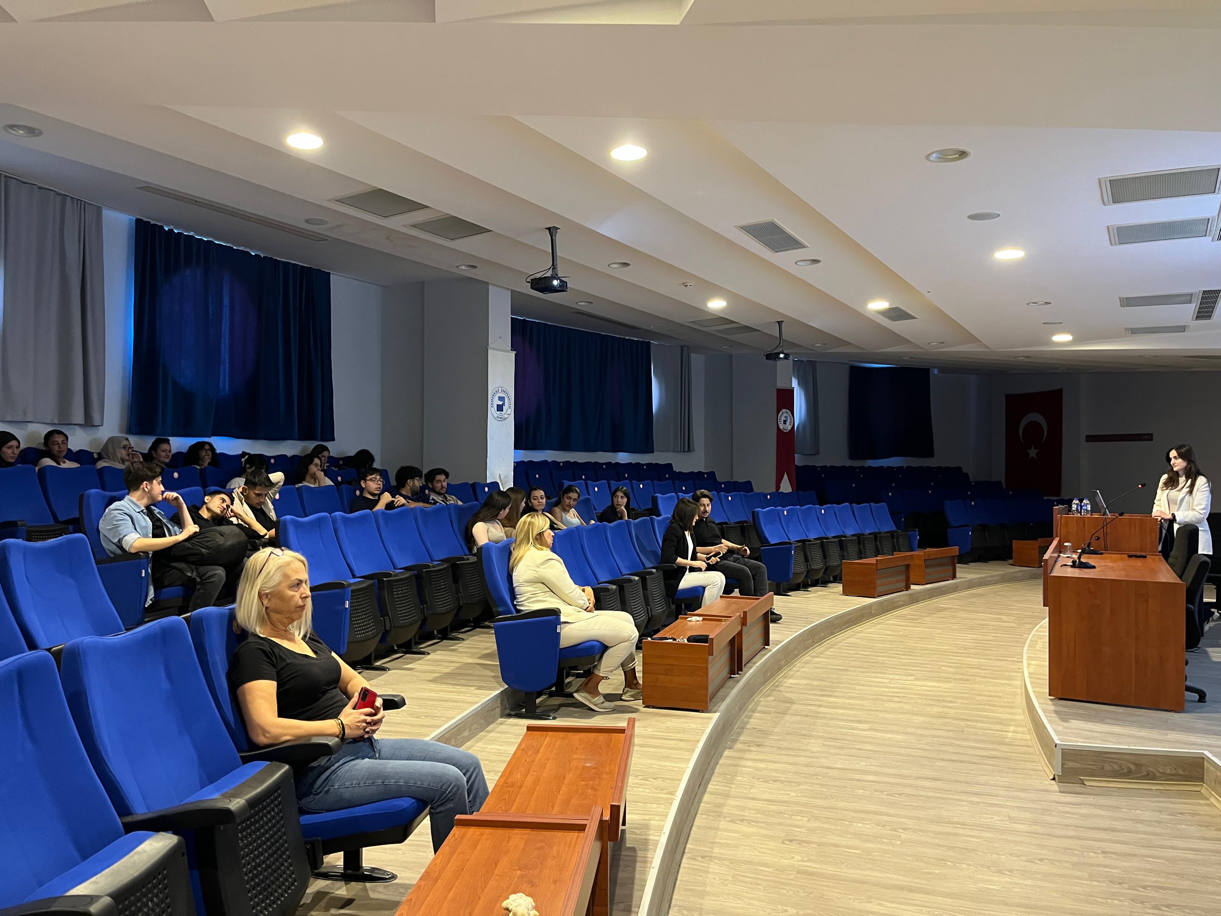 bolumumuze-yeni-kayit-yaptiran-ogrencilerimiz-icin-oryantasyon-programi-gerceklestirildi-3