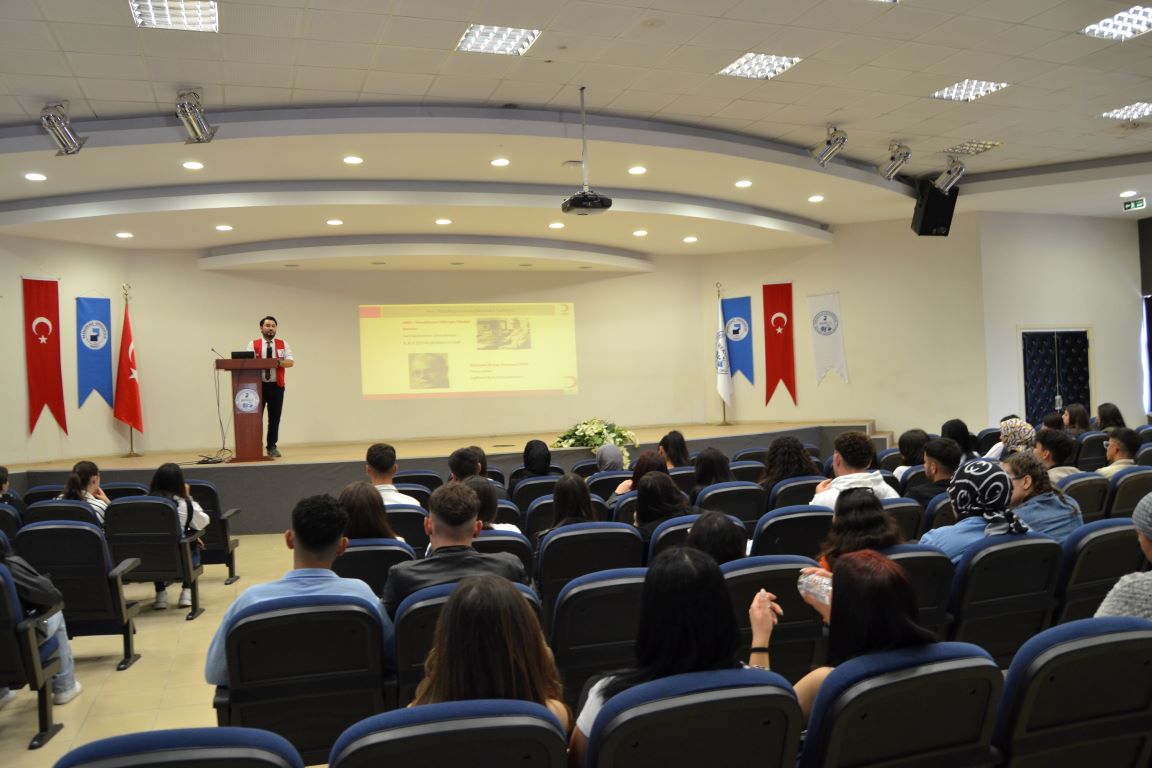 kizilay-bekilli-meslek-yuksekokulunda-bilgilendirme-toplantisi-duzenledi-2