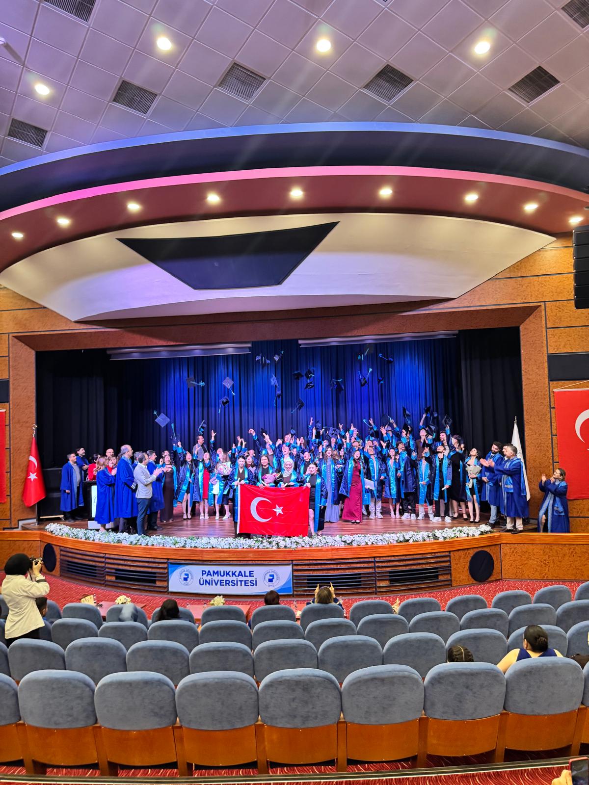 bekilli-meslek-yuksekokulu’nda-mezuniyet-coskusu