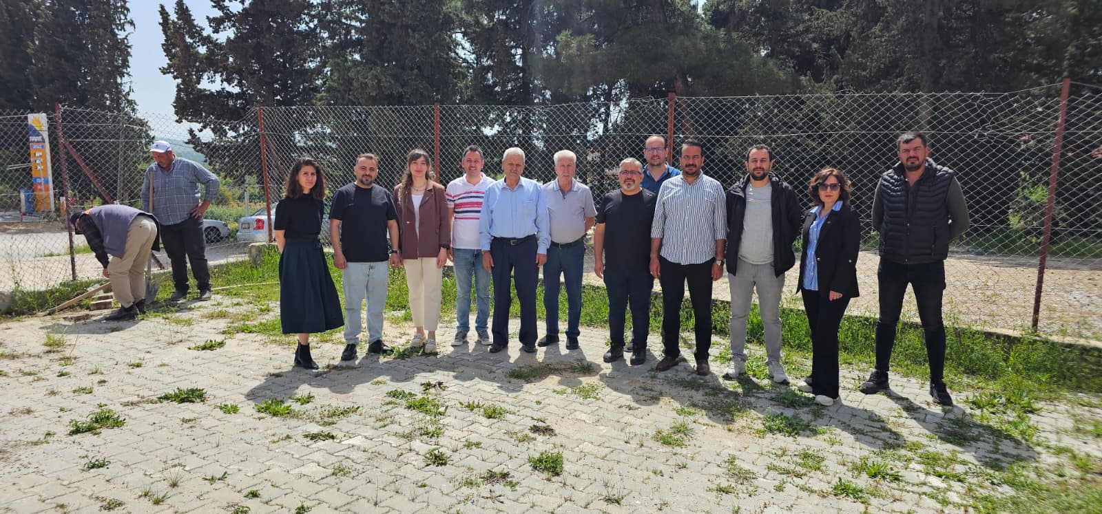 dr-yuksel-bayram’in-anisi-cal-myo-kampusunde-yesermeye-devam-ediyor