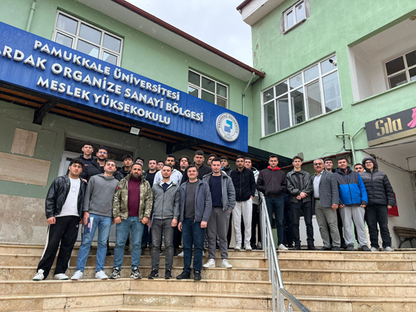 cardak-osb-meslek-yuksekokulunda-“mezunlar-bulusmasi”-etkinligi-gerceklestirildi