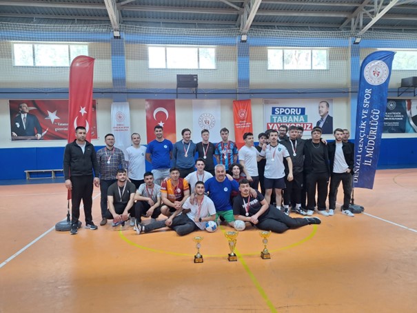 -cardak-osb-meslek-yuksekokulu-ogrenci-takimlari-arasi-futsal-turnuvasi