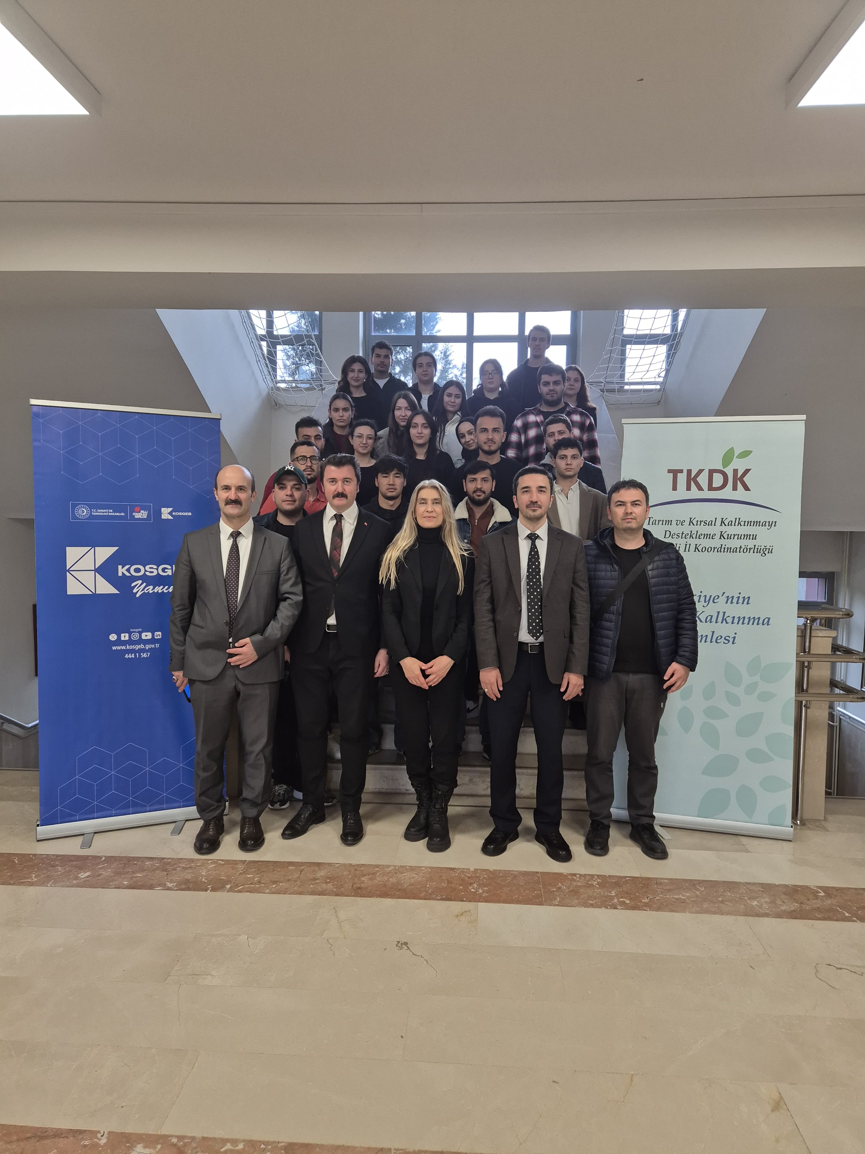 kosgeb-and-tkdk-experts-brief-ceko-students-on-entrepreneurship-support-programs