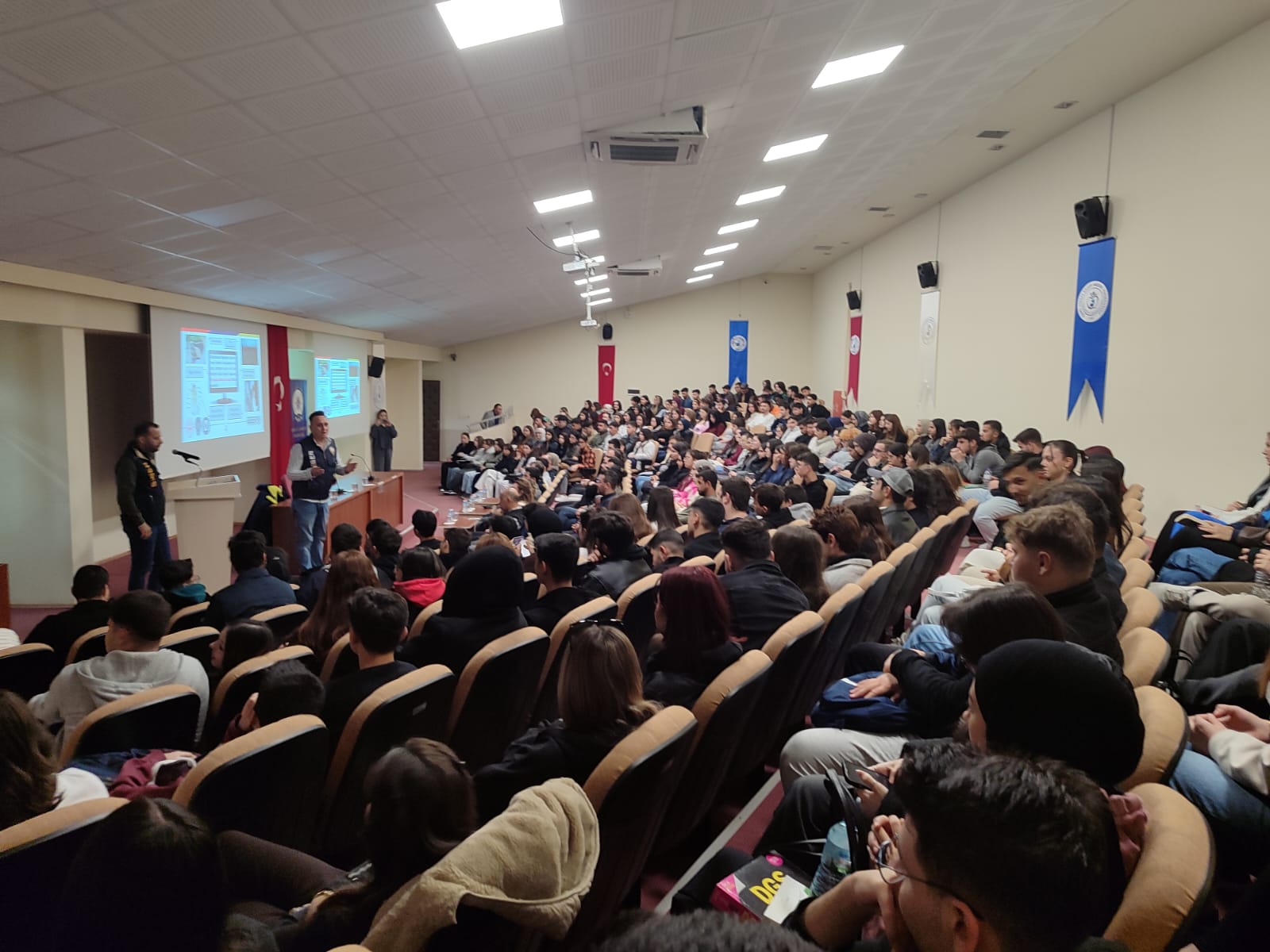 civril-atasay-kamer-myo’da-genclere-siber-suc-ve-narkotik-farkindalik-egitimi