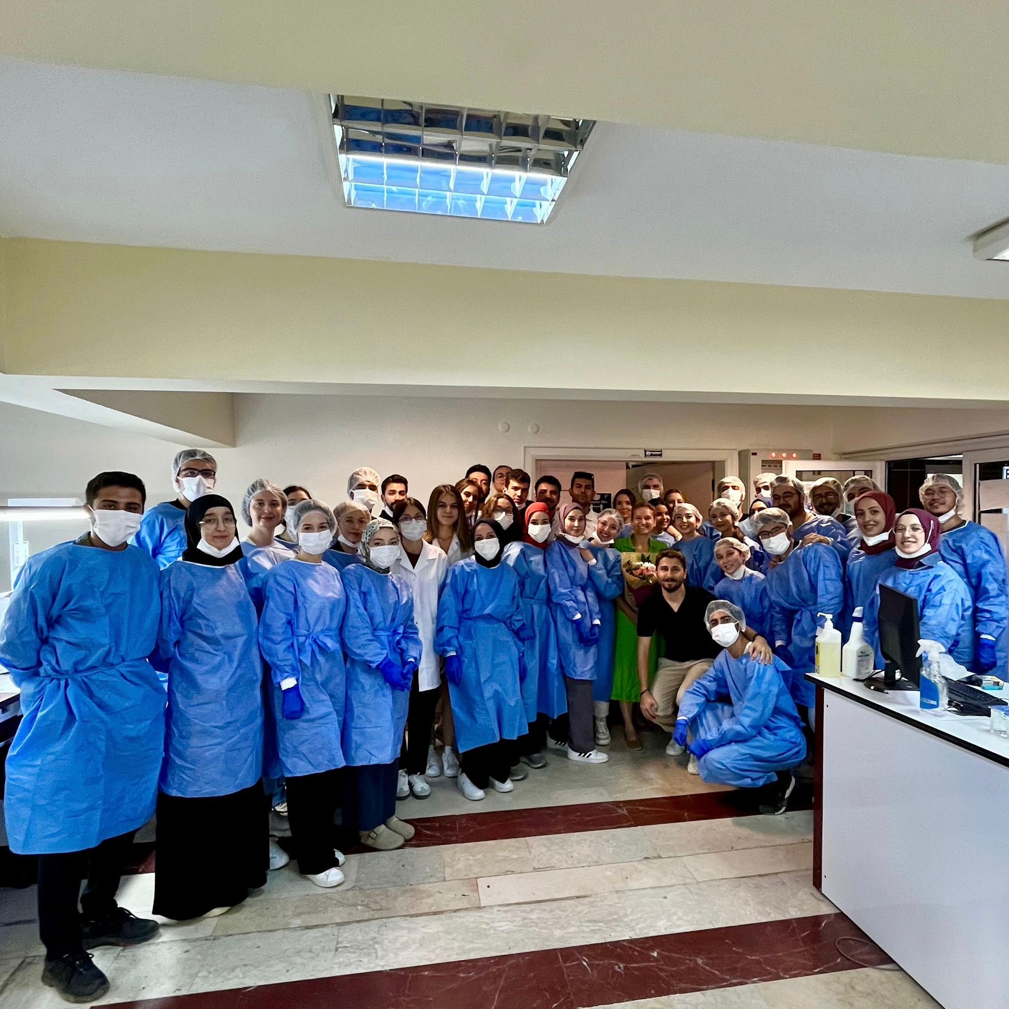 fakultemizde-periodontal-cerrahi-pratik-egitimi-gerceklestirilmistir