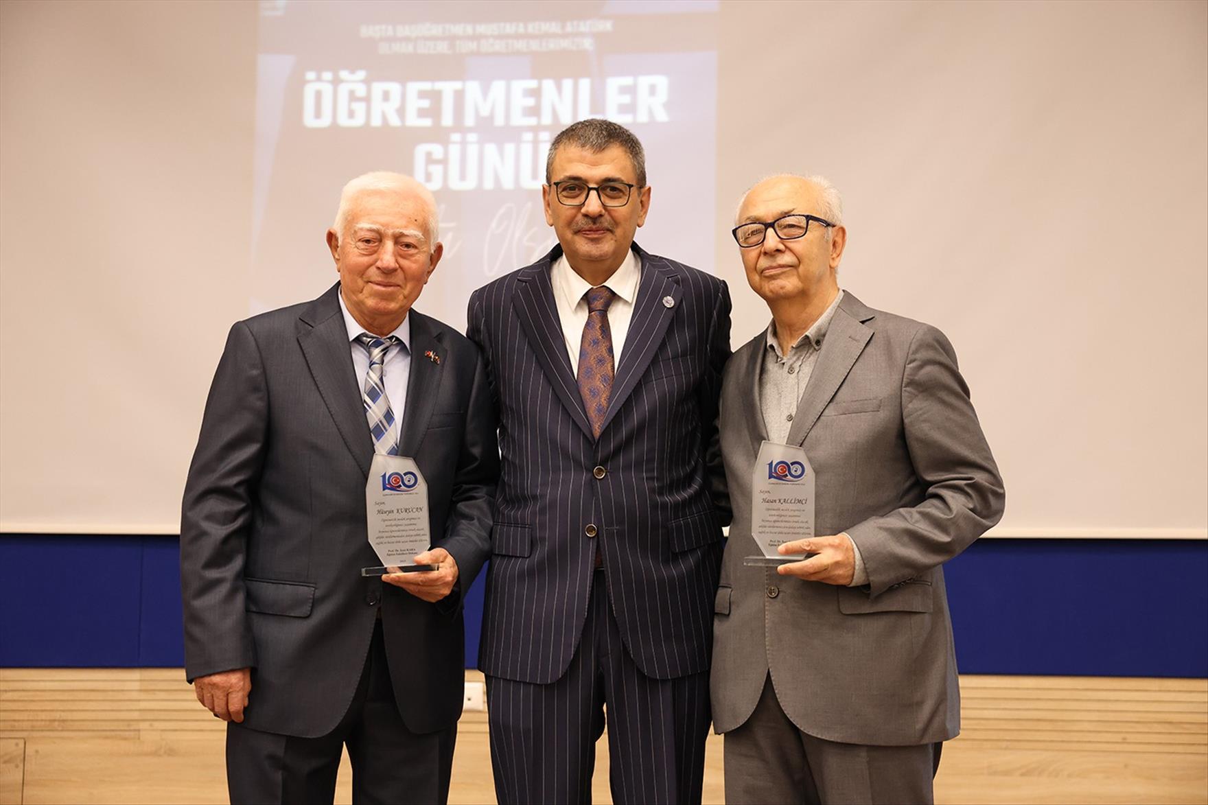 faculty-of-education-celebrated-teachers-day-with-memories-poems-and-songs