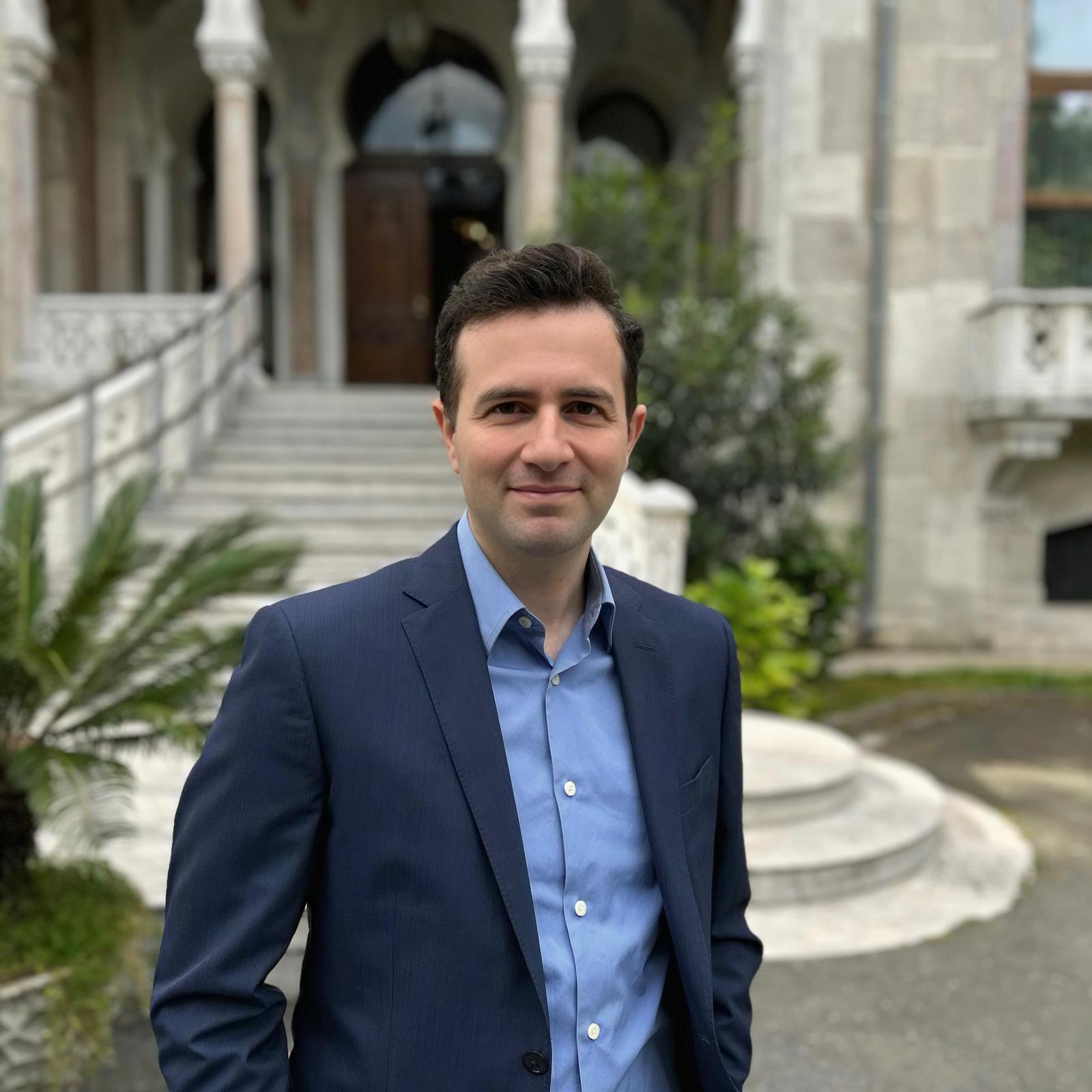 Doç. Dr. Mustafa BENER
