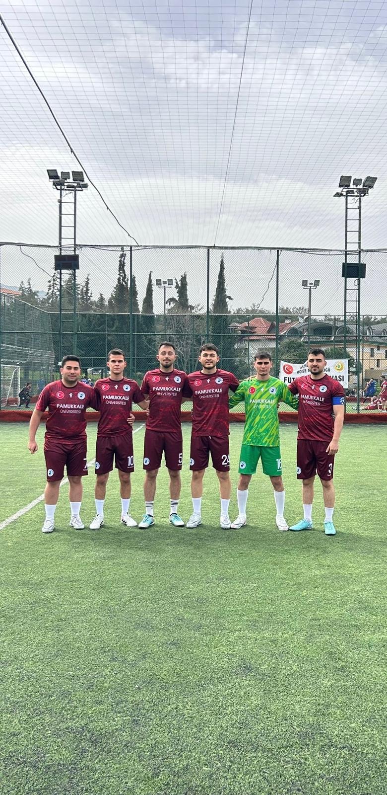 fakultemiz-ogrencileri-pau-ogrenci-hali-saha-futbol-turnuvasi’nda-ceyrek-finale-yukseldi