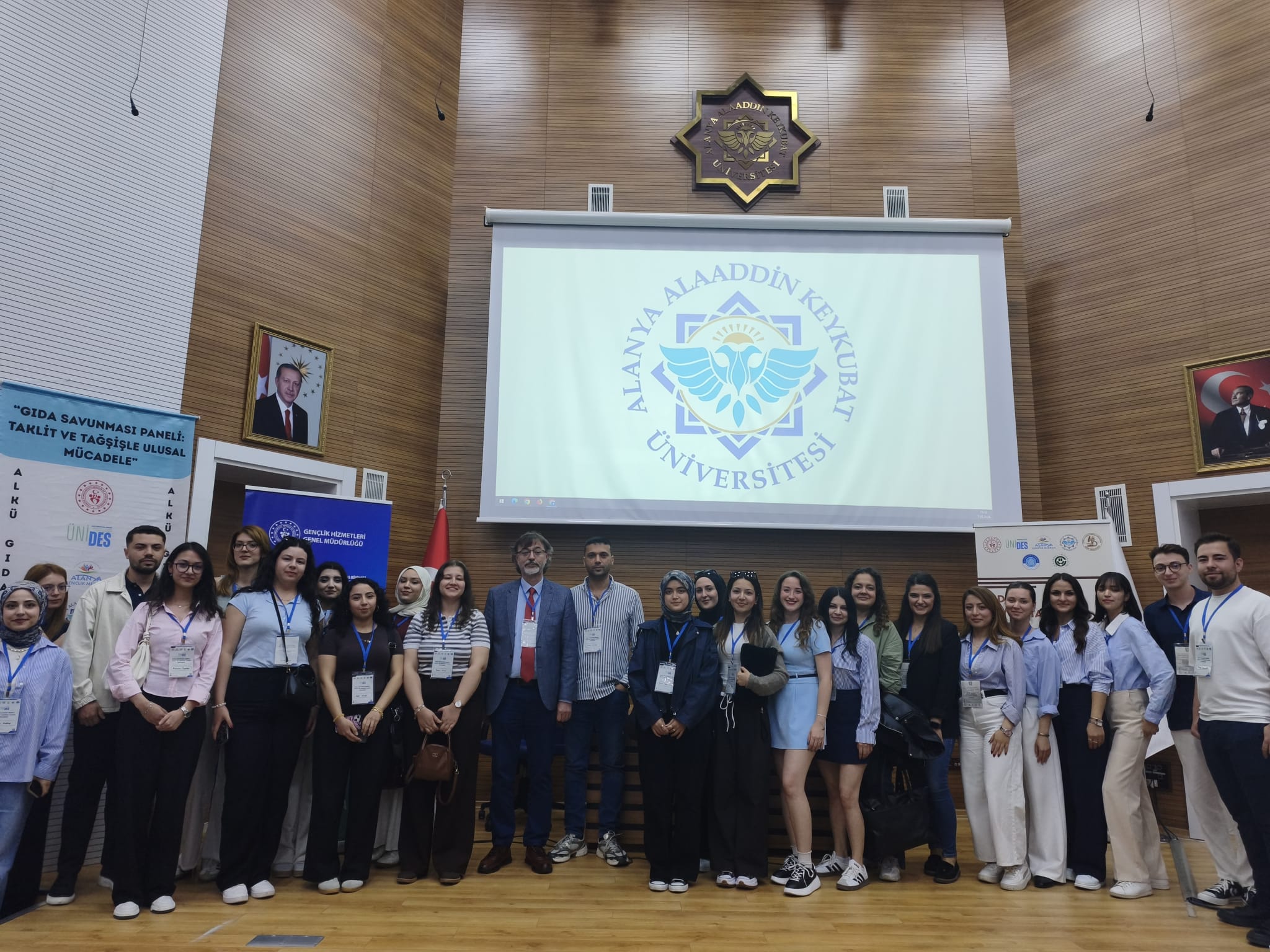 pau-gida-muhendisligi-alku’de-duzenlenen-“gida-savunmasi-paneli”ne-katildi