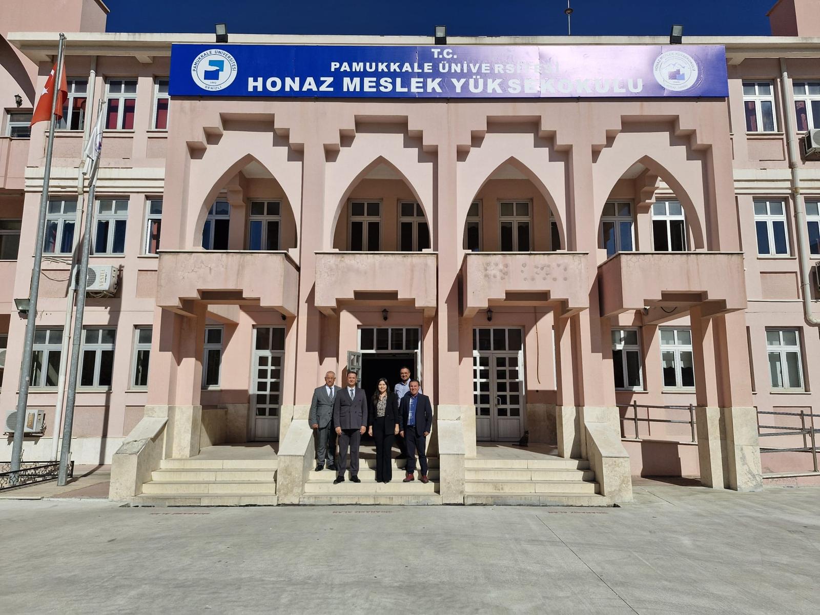 hasan-erbil-egitim-merkezi-heyetinden-honaz-myo’ya-ziyaret