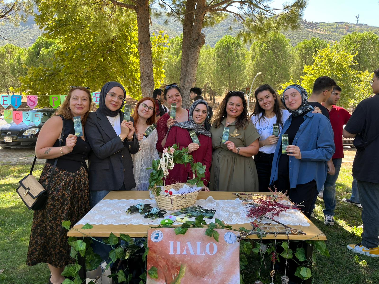 yeni-akademik-yila-sicak-bir-merhaba-geleneksel-tanisma-cayi