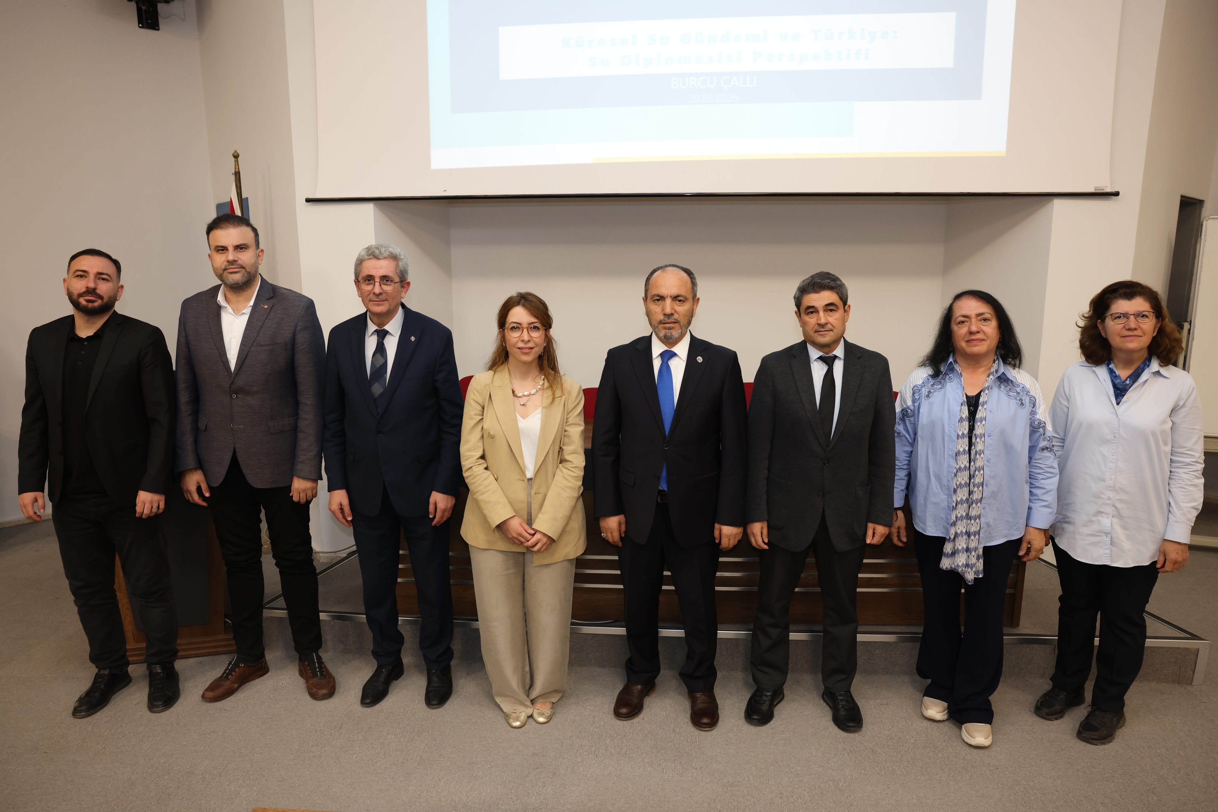 pau-iibf-gun-ortasi-seminerlerinde-su-diplomasisi-ve-kuresel-su-politikalari-degerlendirildi