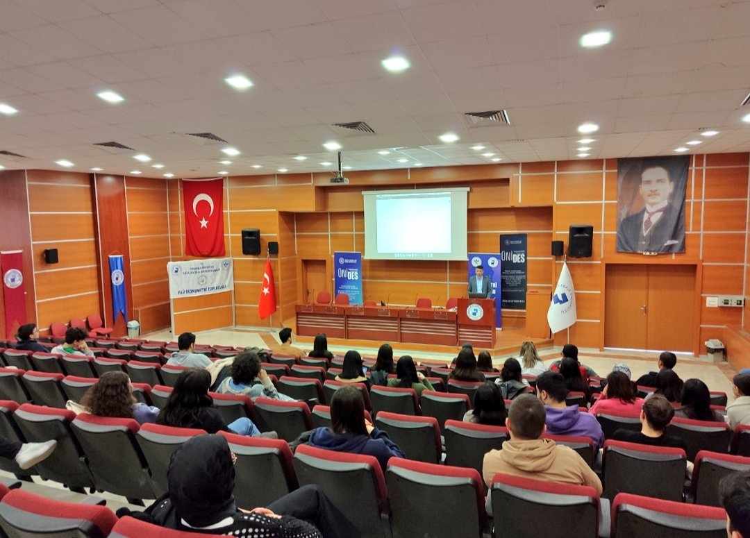fakultemizde-“python-ile-veri-gorsellestirme-ve-akciger-kanseri-analizi”-etkinligi-duzenlendi