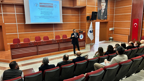 -midday-seminar-focused-on-monetary-policy-independence