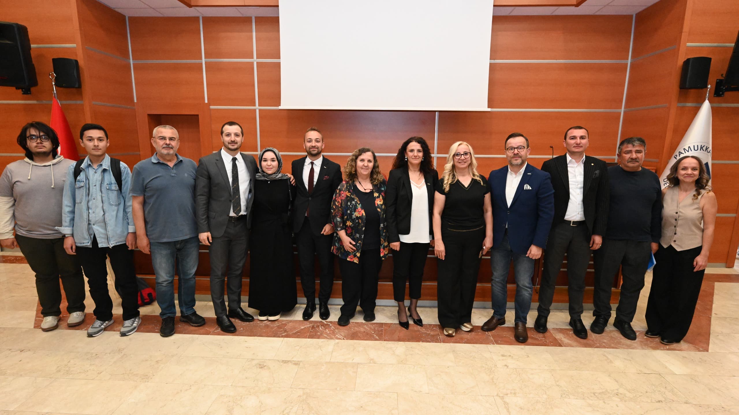 sektor-gunleri-girisimcilik-paneli-yogun-ilgi-gordu