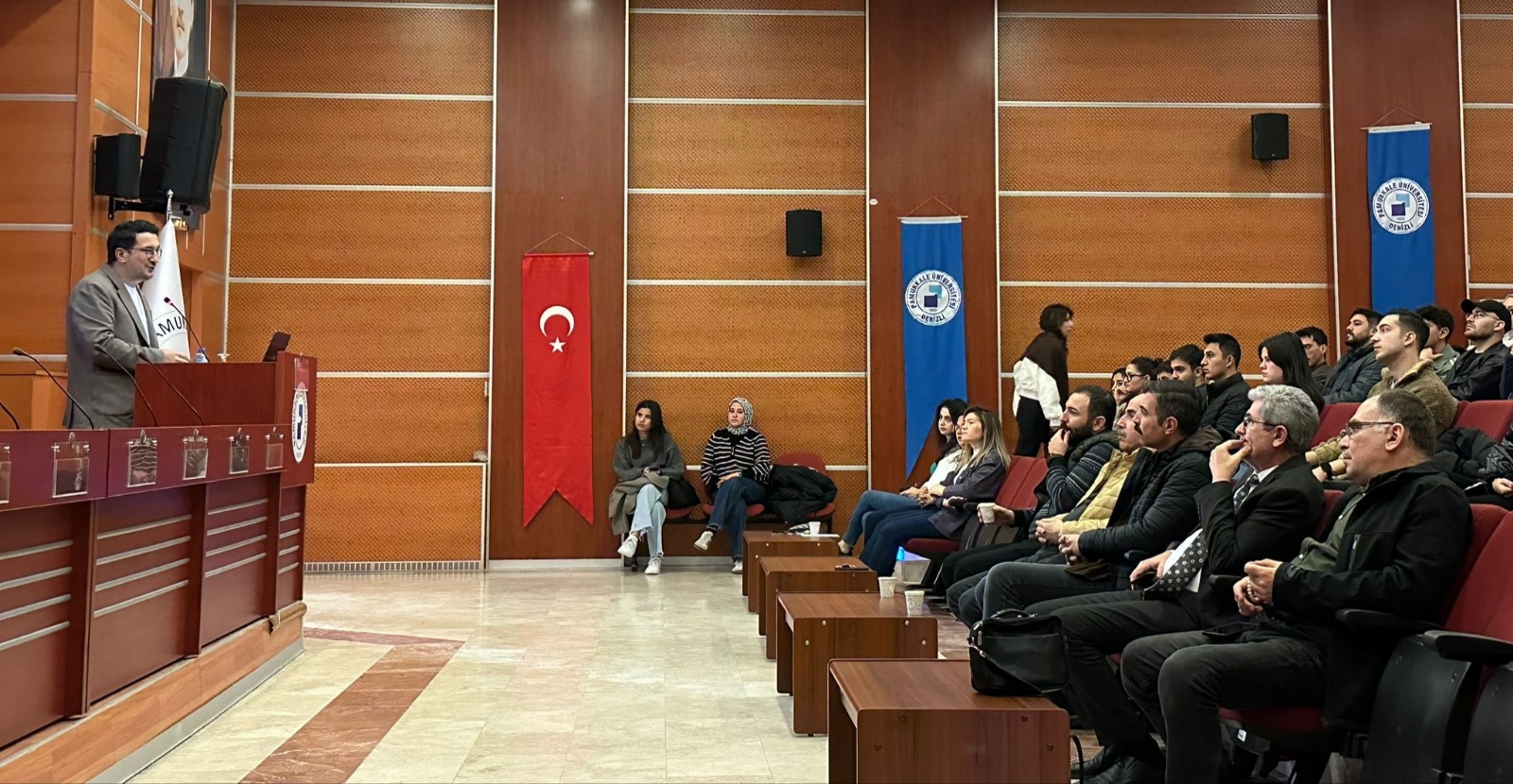 fakultemizde-asgari-ucret-illuzyonu-ve-makroekonomik-gostergeler-uzerindeki-etkileri-analiz-edildi