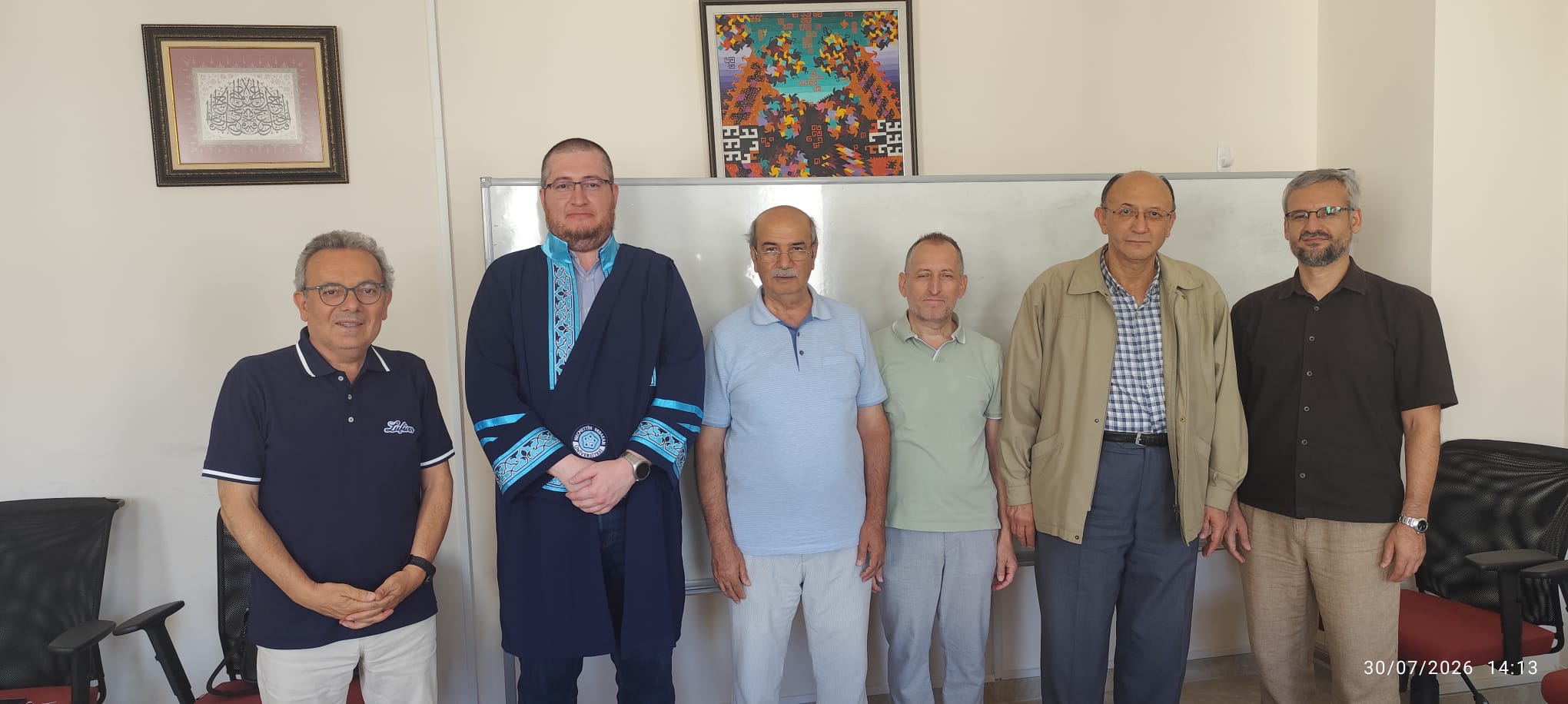 ilk-mezunlarimiz-gururlandirmaya-devam-ediyor-engin-dalci-da-doktorasini-basariyla-tamamladi