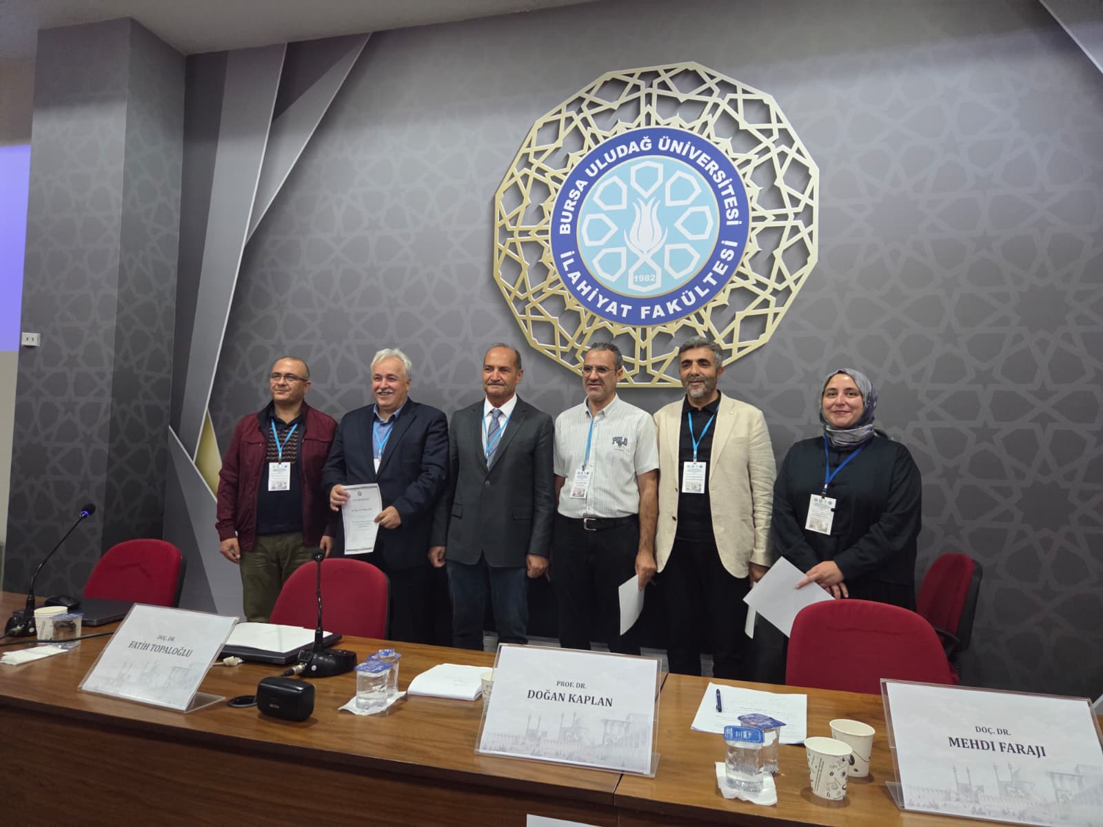 doc-dr-fatih-topaloglu-sempozyumda-bildiri-sundu