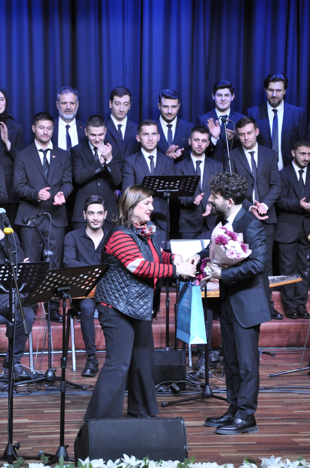 divan-i-sanat-ve-turk-muzigi-topluluk-korosu