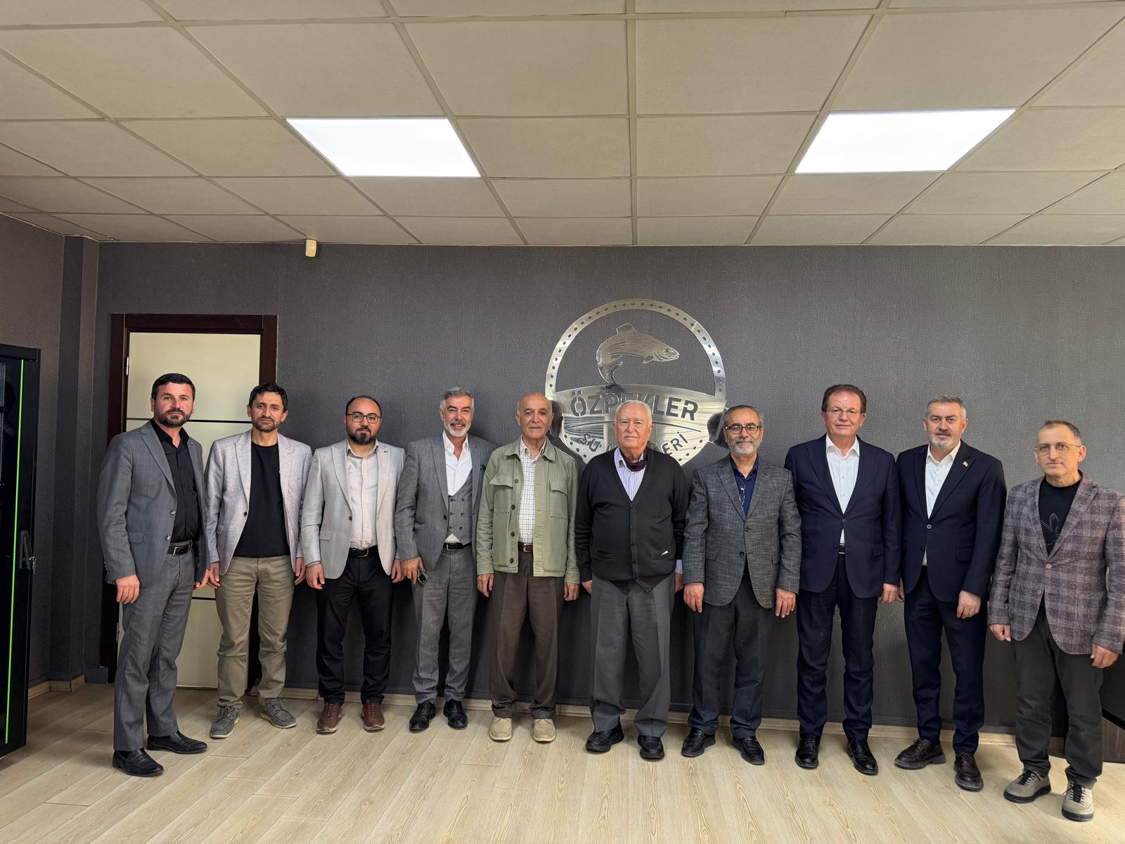 fakultemize-denizli-ilahiyat-fakultesi-yaptirma-ve-yasatma-dernegi-araciligiyla-destek-veren-dis-paydaslara-tesekkur-ziyareti-gerceklestirildi