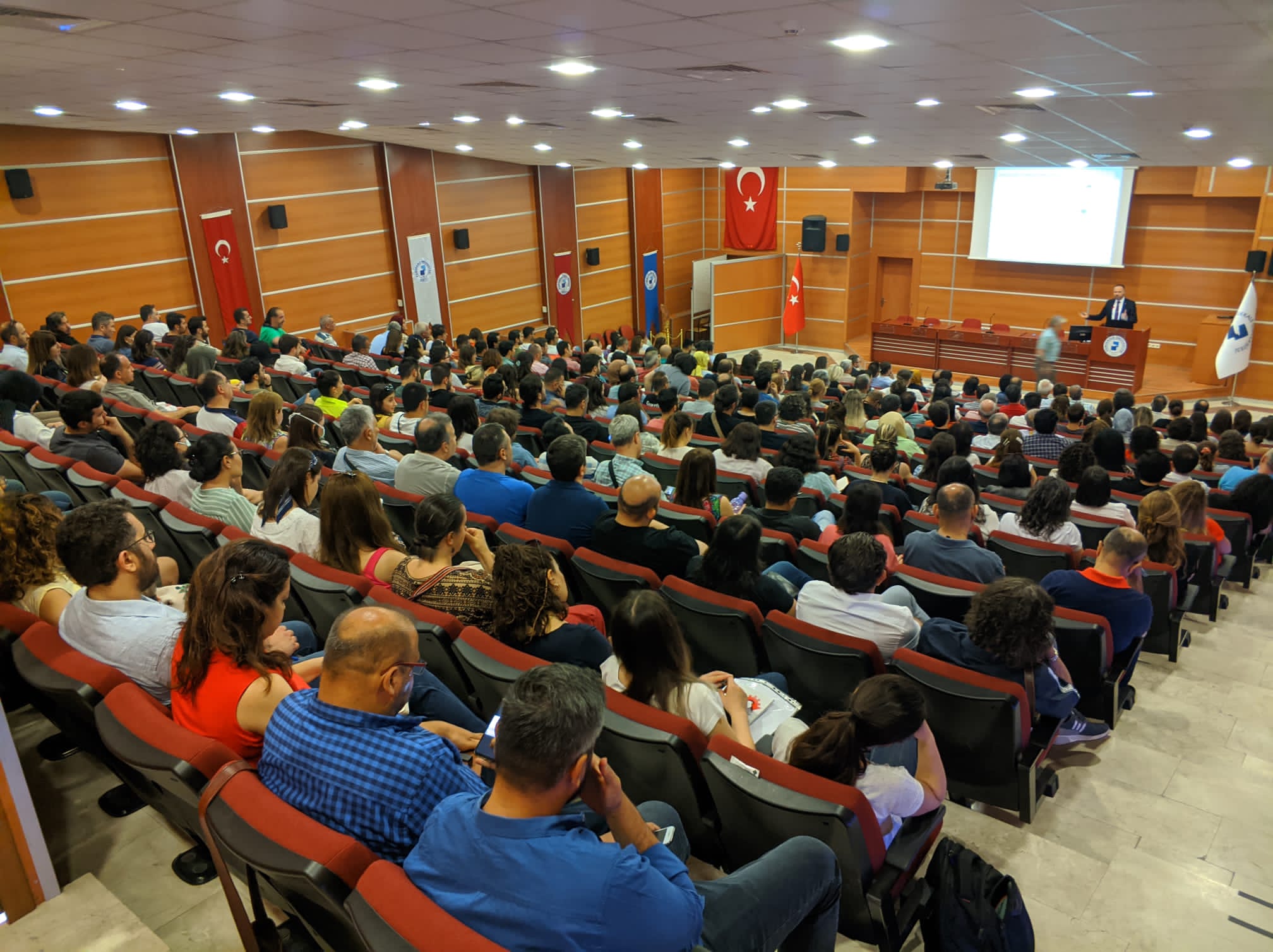 kariyer-planlama-dersi-hazirlik-seminerine-yogun-ilgi
