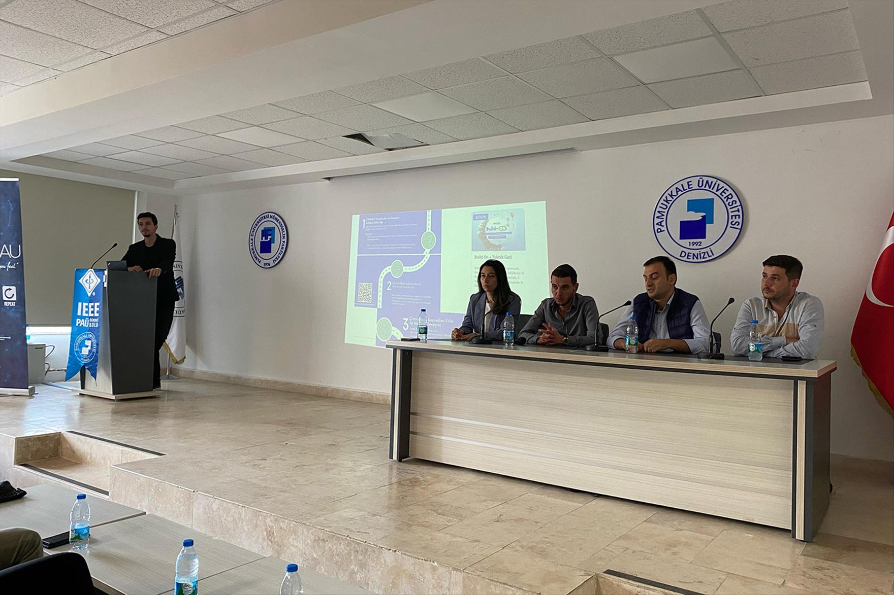 arastirma-gelisme-toplulugu-“kariyer-sohbetleri”-etkinligi-duzenledi