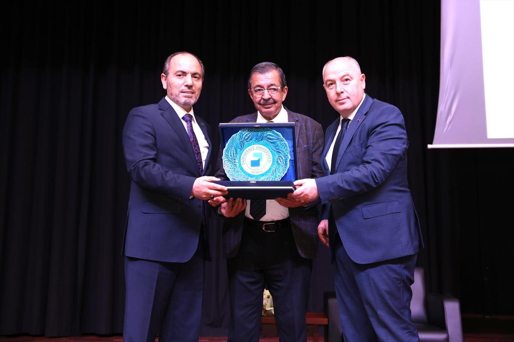 pau’de-2025-aile-yili-etkinlikleri-degerlendirme-programi-ve-hayati-inanc-konferansi-gerceklestirildi