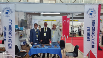 our-knifemaking-department-professors-at-the-knifemaking-fair-in-bursa