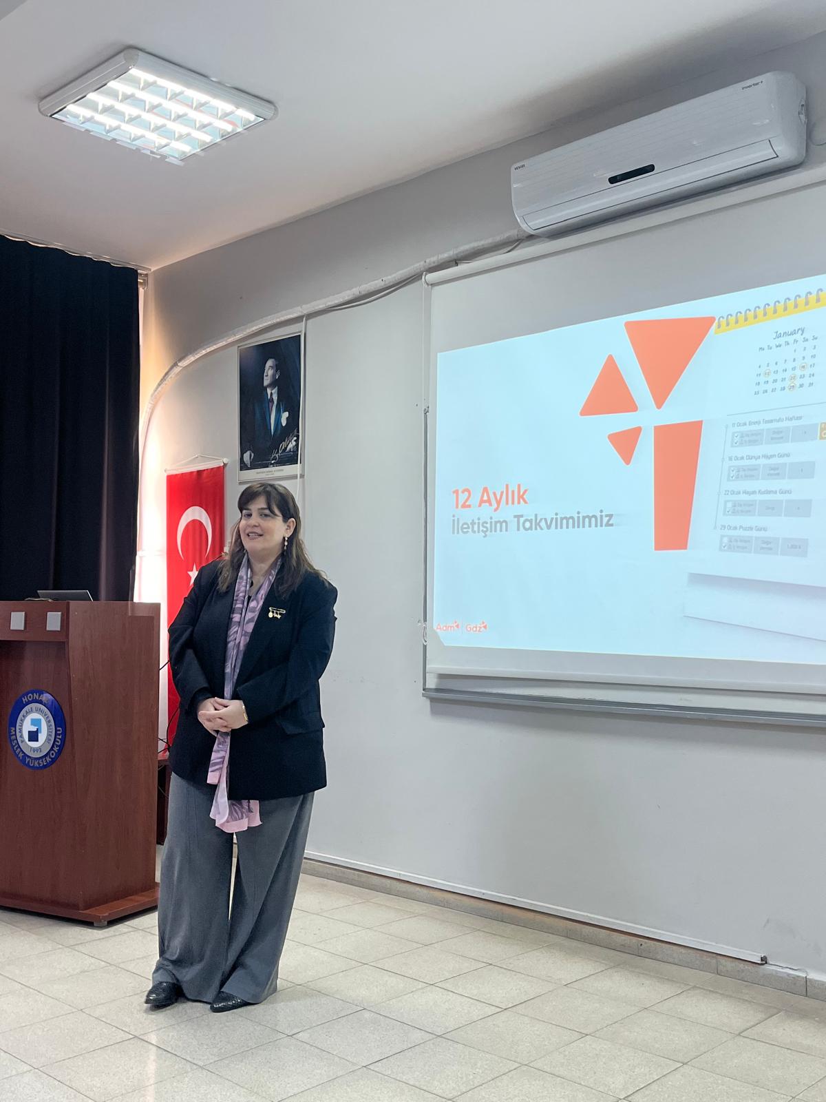 isletmelerde-halkla-iliskiler-uygulamalari-konferansi-yapildi-3