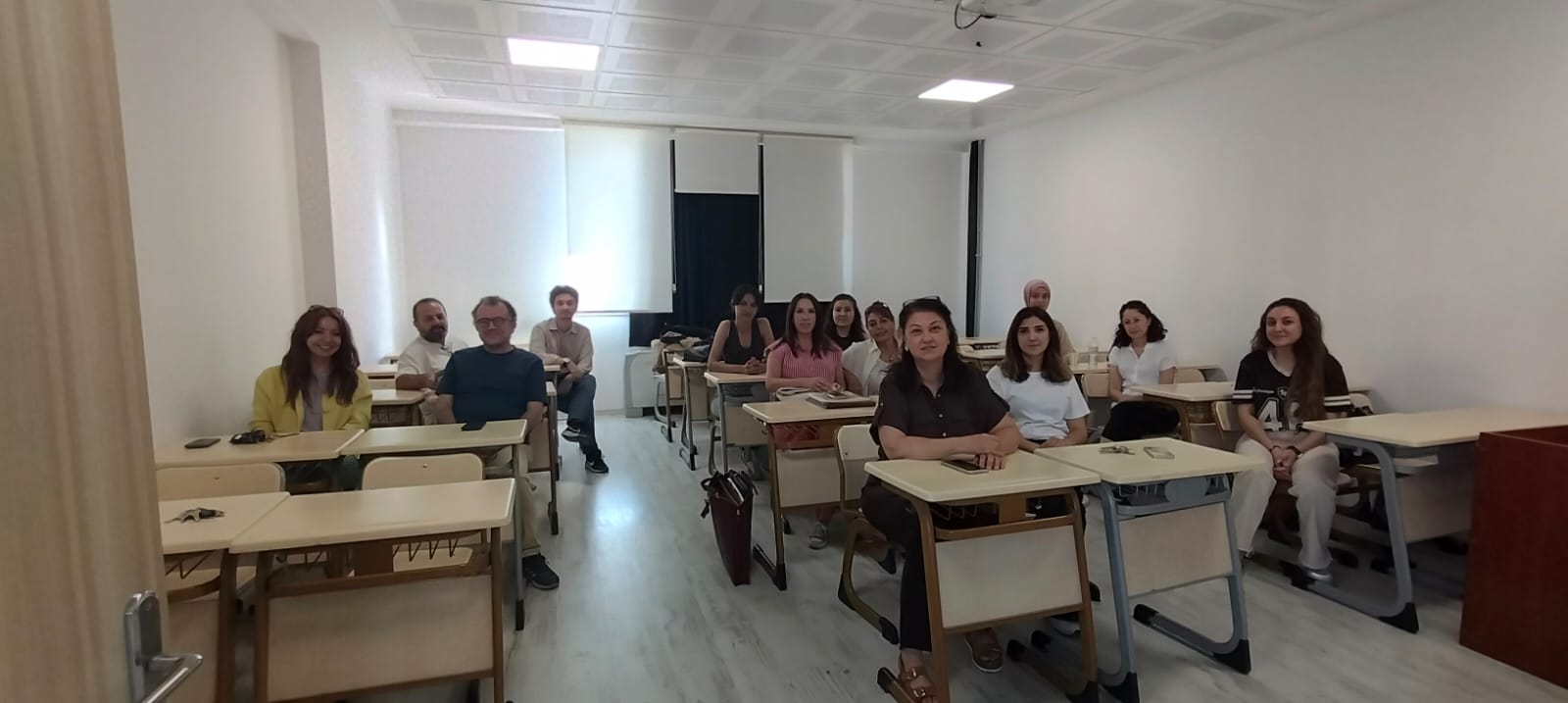 graduate-orientation-meeting-held-for-art-education