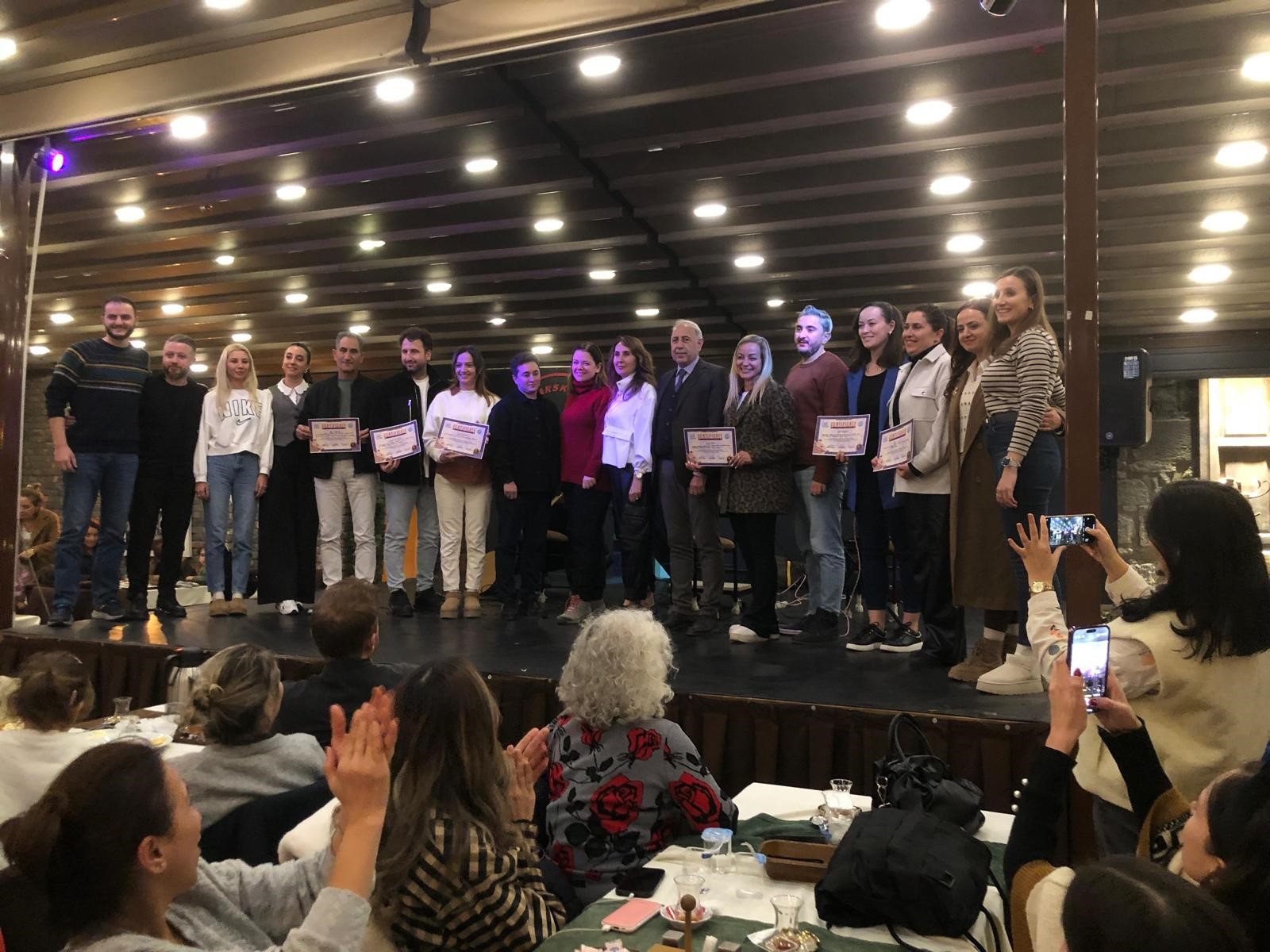 karsta-duzenlenen-kongrede-spor-saglik-alaninda-en-iyi-sozel-bildiri-odulu