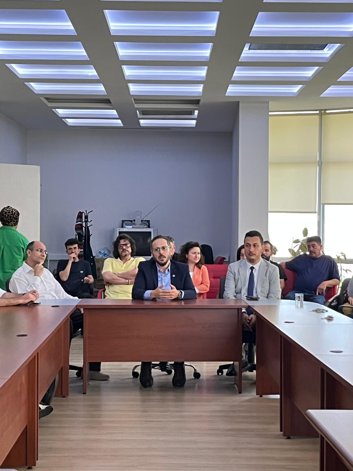 fakultemizde-bayramlasma-toreni-yapildi-3