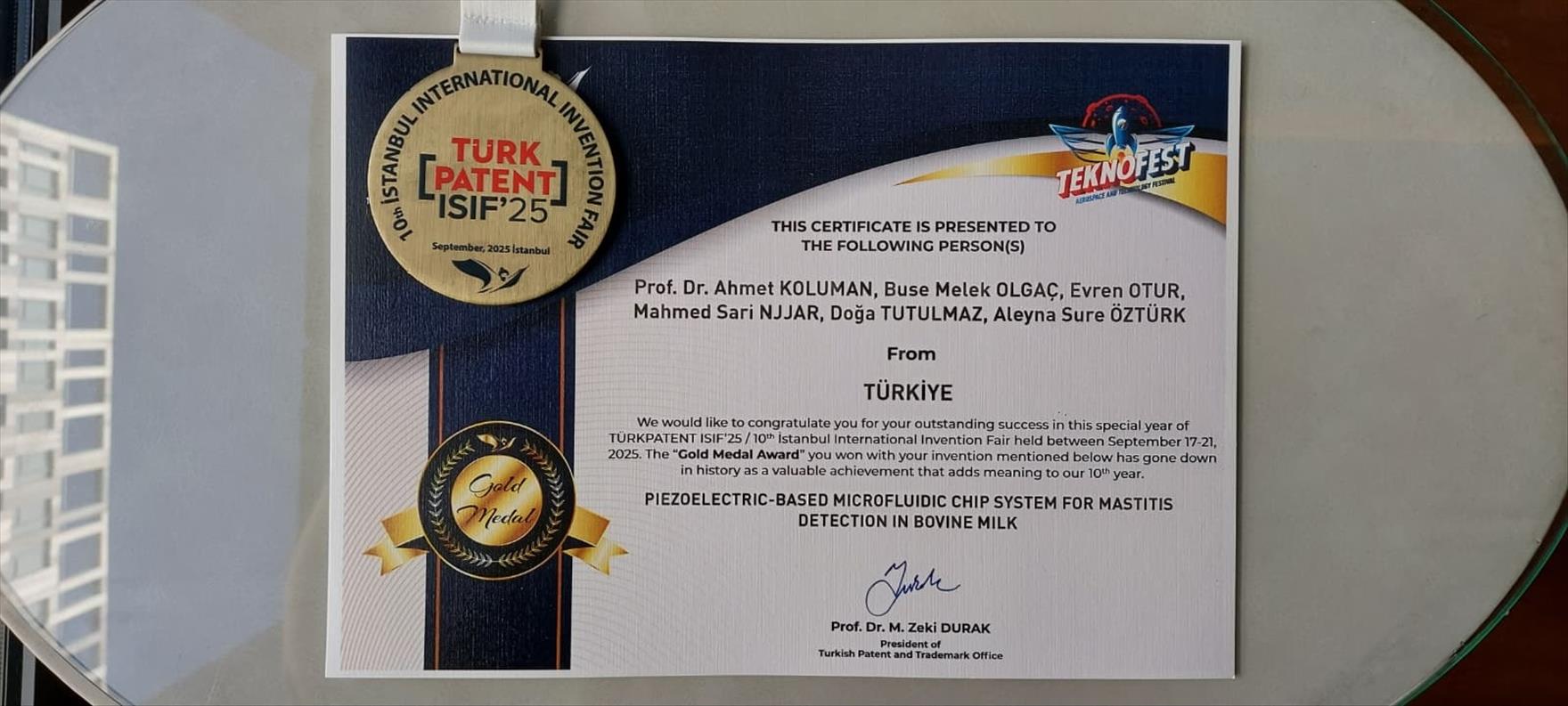 prof-dr-ahmet-koluman’dan-isif’25’te-altin-ve-gumus-madalya