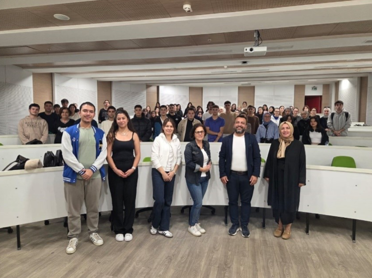 pamukkale-universitesi-denizli-saglik-hizmetleri-meslek-yuksekokulu’nda-bu-senin-hikayen-semineriyle-farkindalik-yolculugu-3