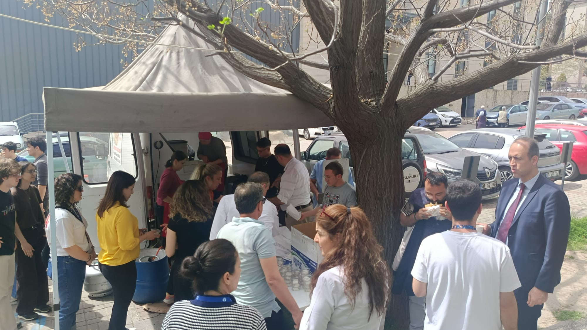 fakulte-yonetimimiz-ve-ogrencilerimiz-samimi-bir-atmosferde-bulustu