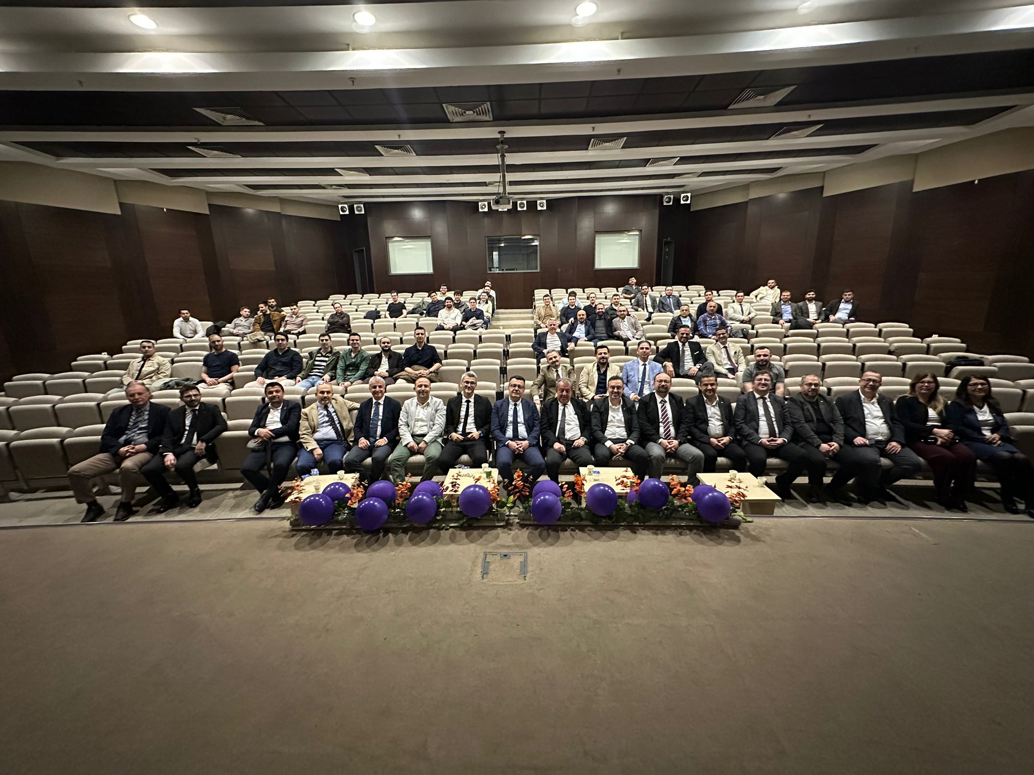 pau-tip-fakultesi-ev-sahipliginde-prostat-kanserinde-multidisipliner-yaklasimlar-ele-alindi