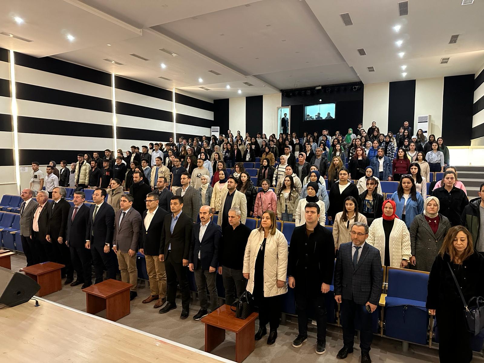 “18-mart-canakkale-deniz-zaferi”-konulu-konferans-duzenlendi