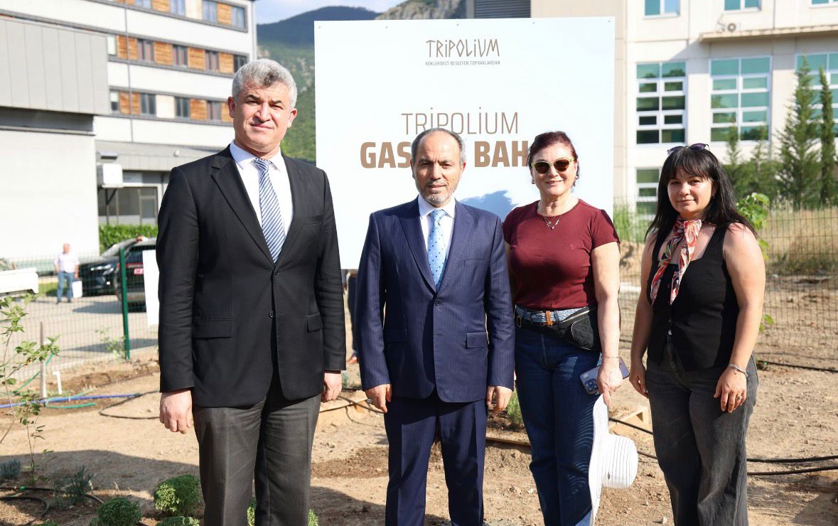 rektorumuz-prof-dr-mahmud-gungor-pamukkale-universitesi-turizm-fakultesi-bunyesinde-olusturulan-“tripolium-gastrobahce”yi-ziyaret-ederek-incelemelerde-bulundu-2