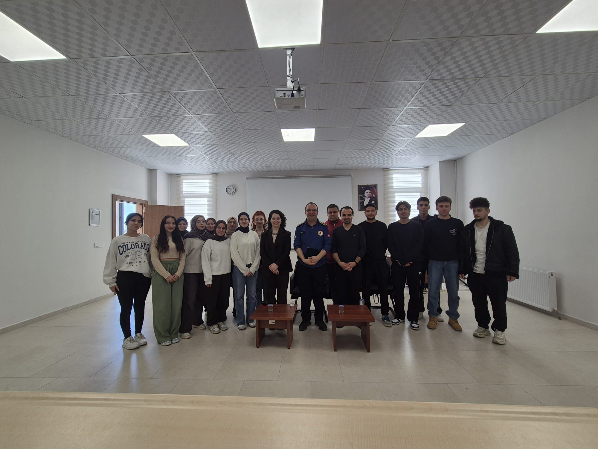 fire-safety-and-firefighting-were-discussed-in-the-career-planning-course-at-serinhisar-vocational-school