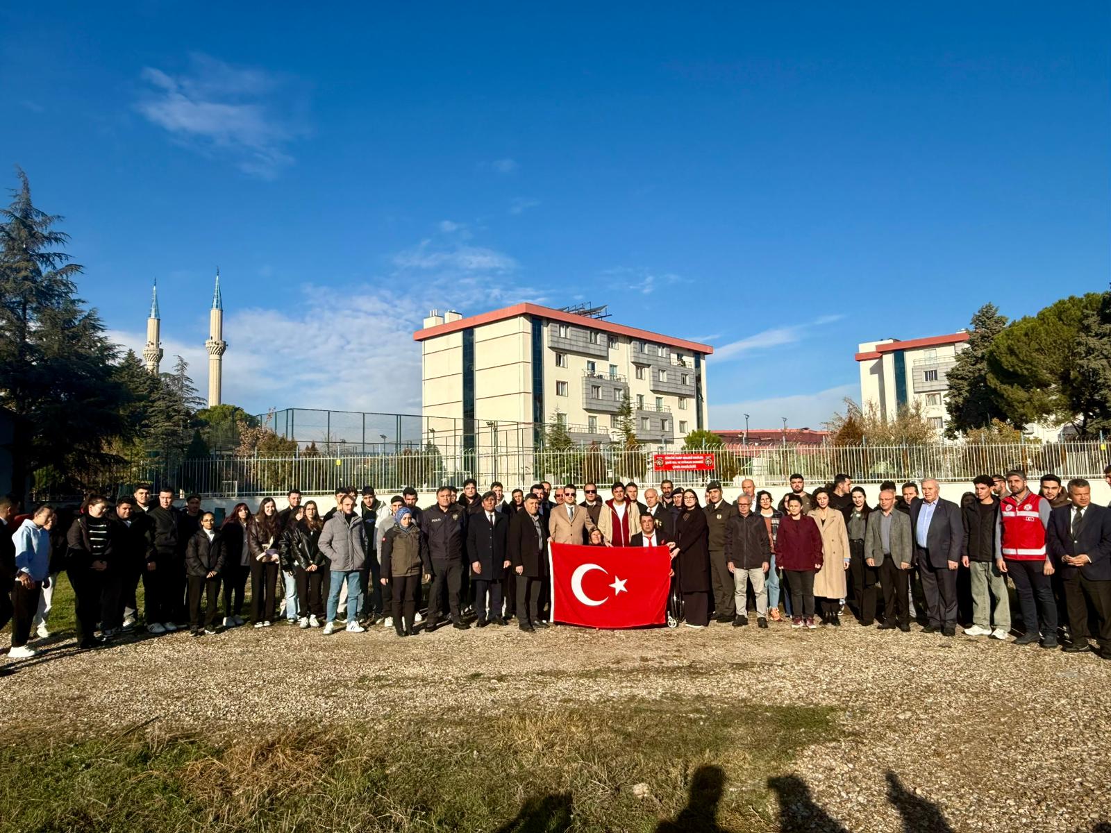 pamukkale-universitesi-tarim-toplulugundan-sehitler-anisina-fidan-dikimi-gerceklestirildi